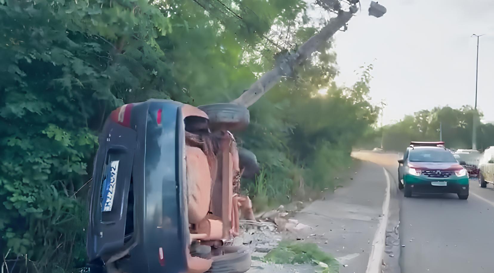 carro atinge poste e causa apagão parcial em Várzea Grande
