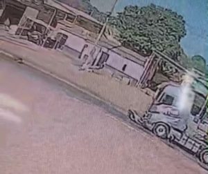 Acidente Grave em Várzea Grande Mostra Mulher Sendo Atropelada