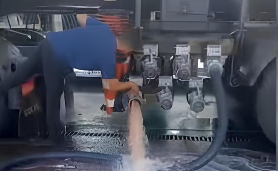 Cerca de 4 mil litros de gasolina vazam em posto no Lago Sul