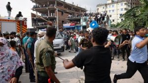 Avião militar cai em campus escolar e deixa ao menos 19 mortos em Bangladesh