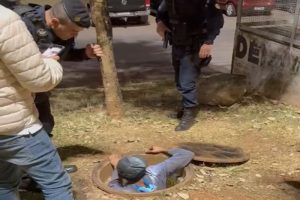 Homem é detido dentro de buraco furtando cabos em Águas Claras